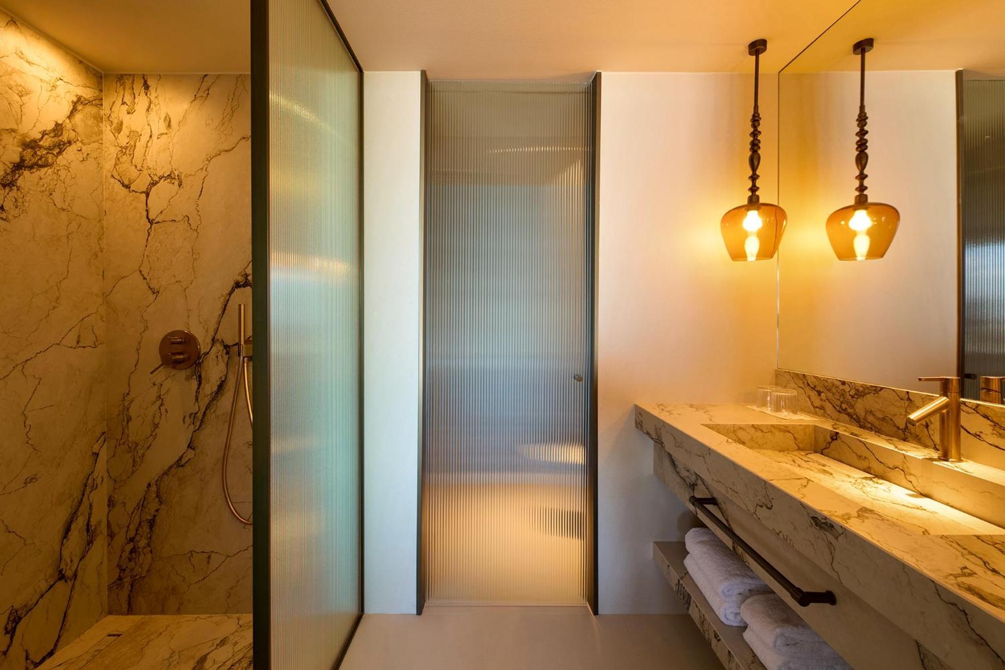 Sls Barcelona Hotel Бадалона Екстериор снимка
